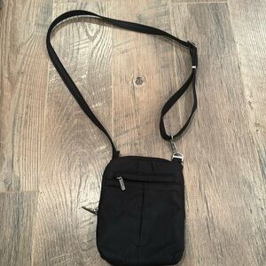 Travelon Woman’s Black Crossbody Bag